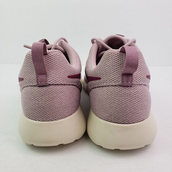 Nike Roshe One Womens Size 9 Plum Chalk True Berry Low Sneaker Shoes 844994-501 - Picture 6 of 8